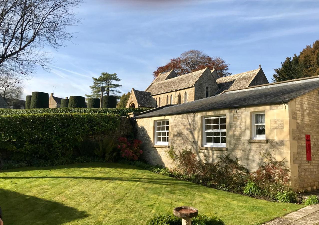 The Old Post Office Studio Apartment In A Beautiful Cotswold Village Cirencester Esterno foto